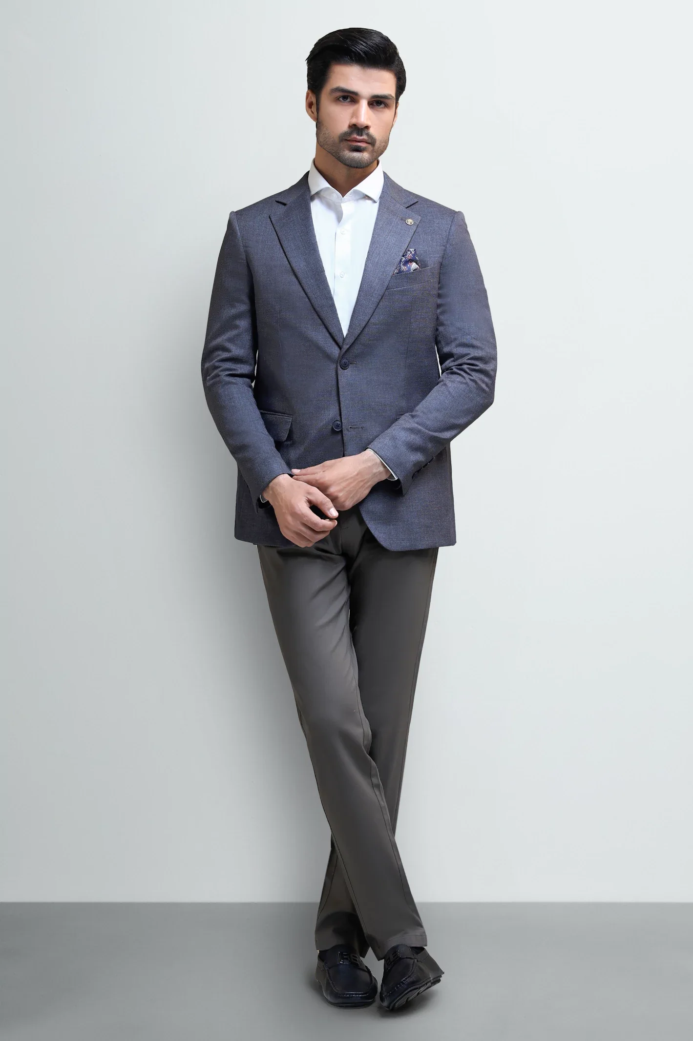 Men's Grey Textured Blazer - Image 2