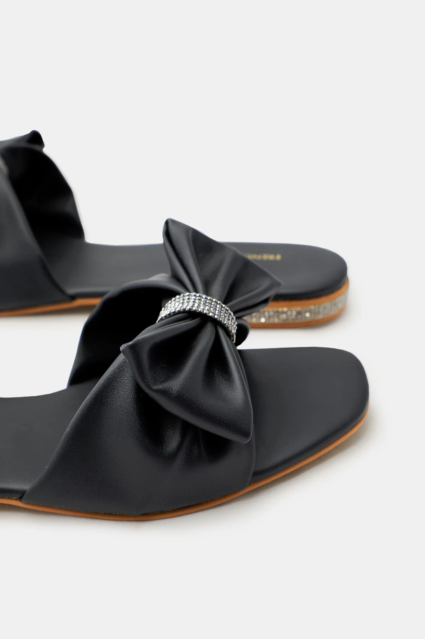Black Ladies Casual Slippers - Image 2