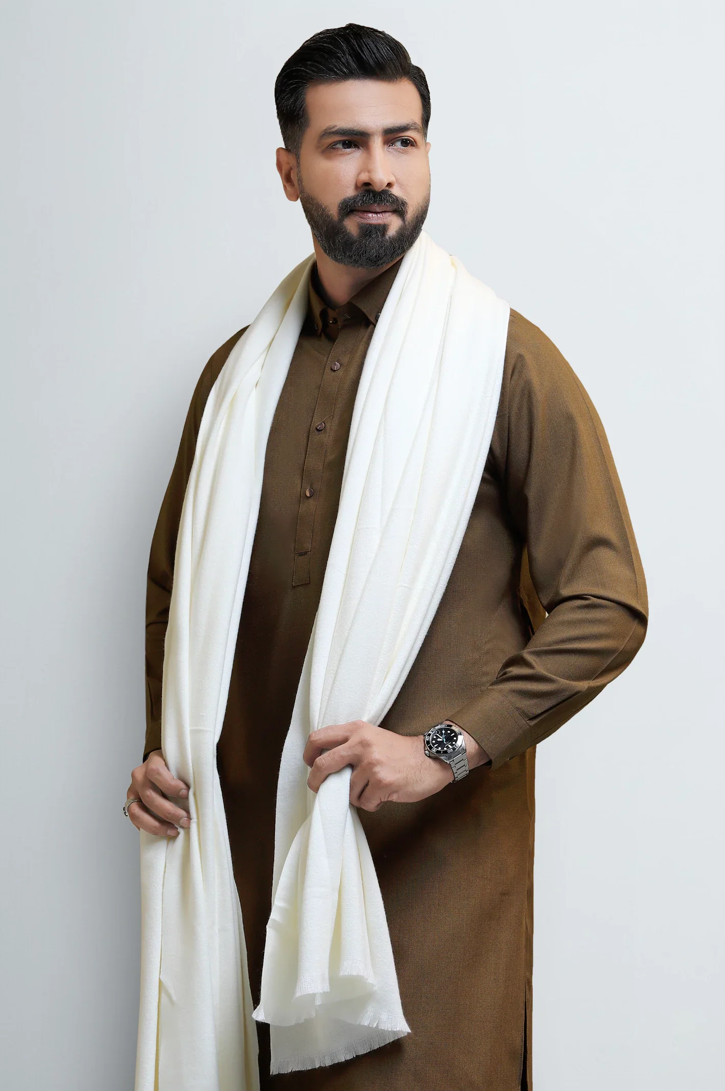 Off white Men's Shawl - Image 2
