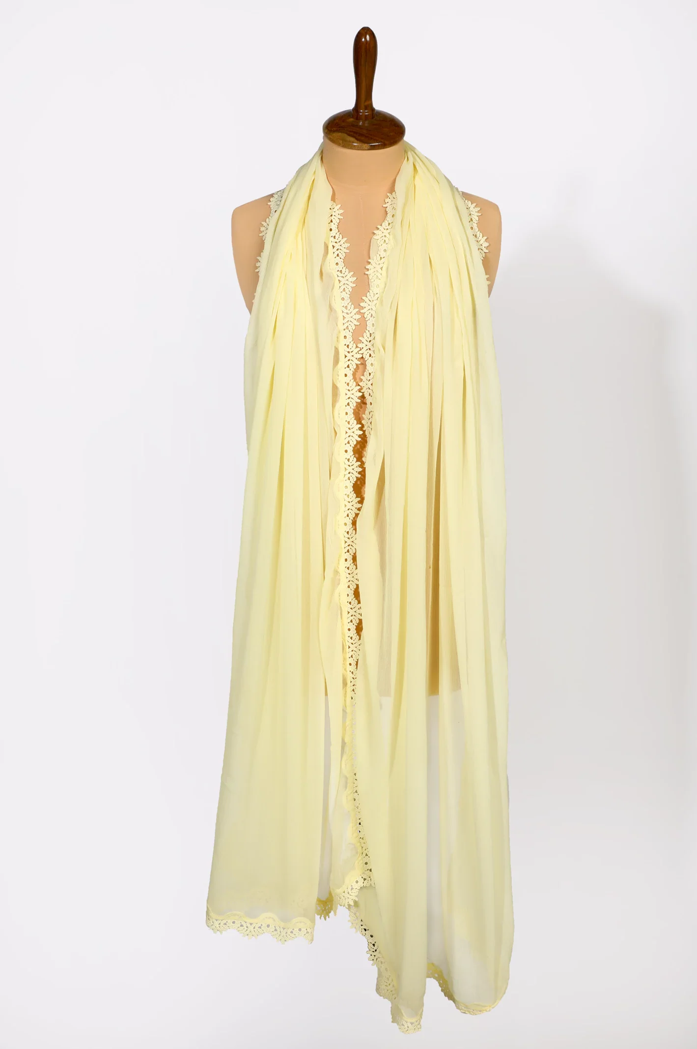 Yellow Lace Dupatta - Image 3