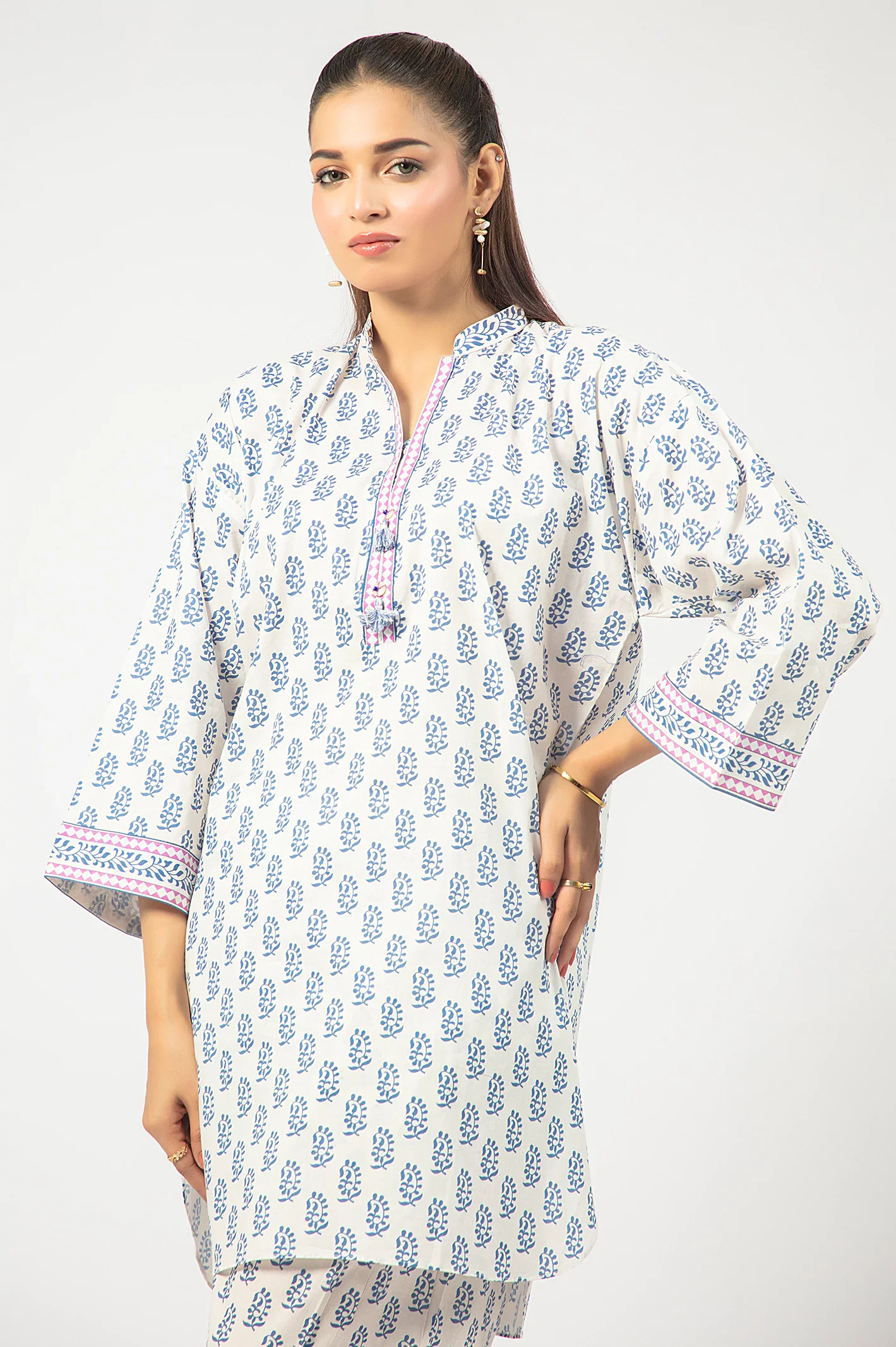 White Printed 2PC - Image 2