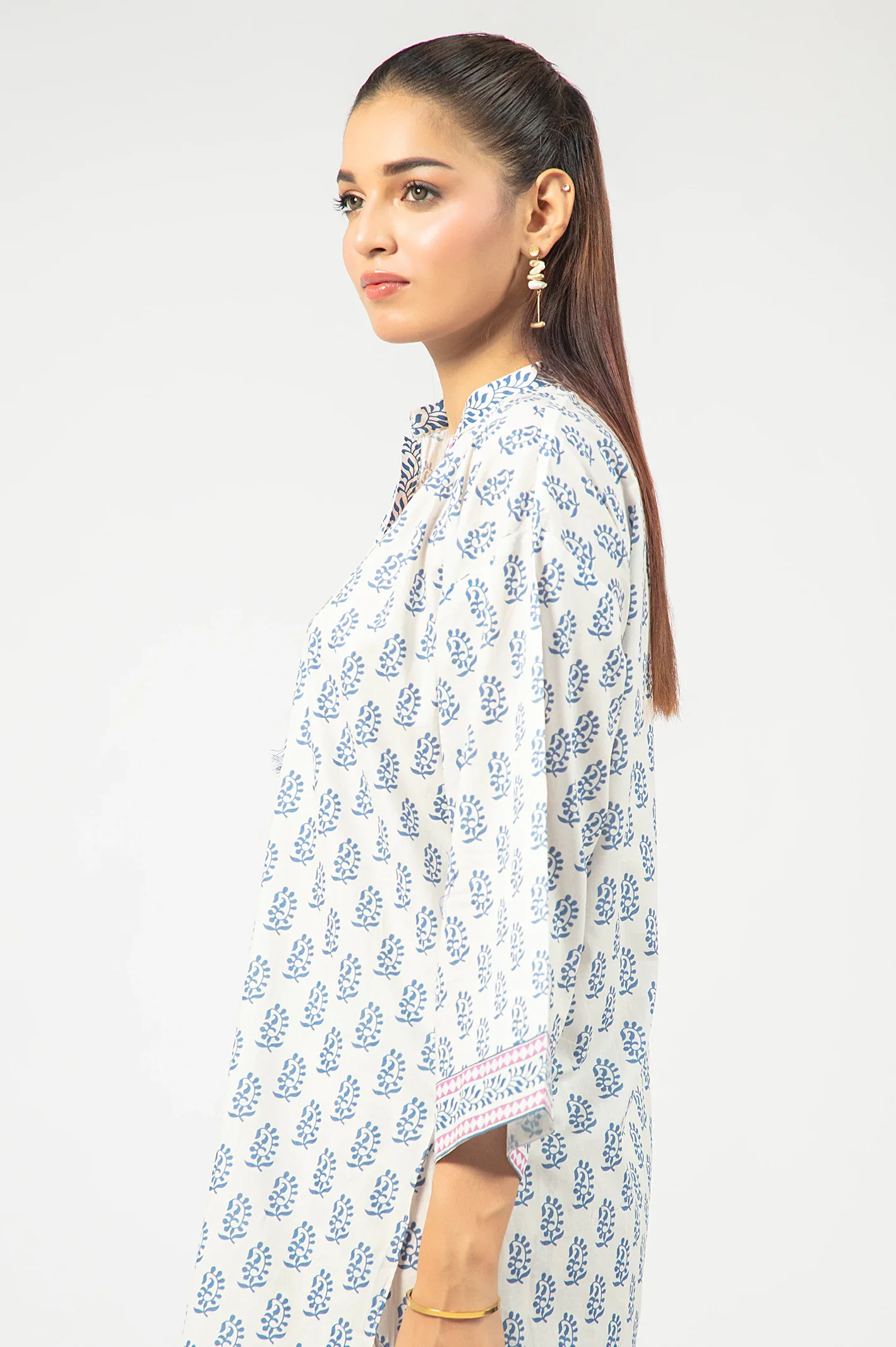 White Printed 2PC - Image 3