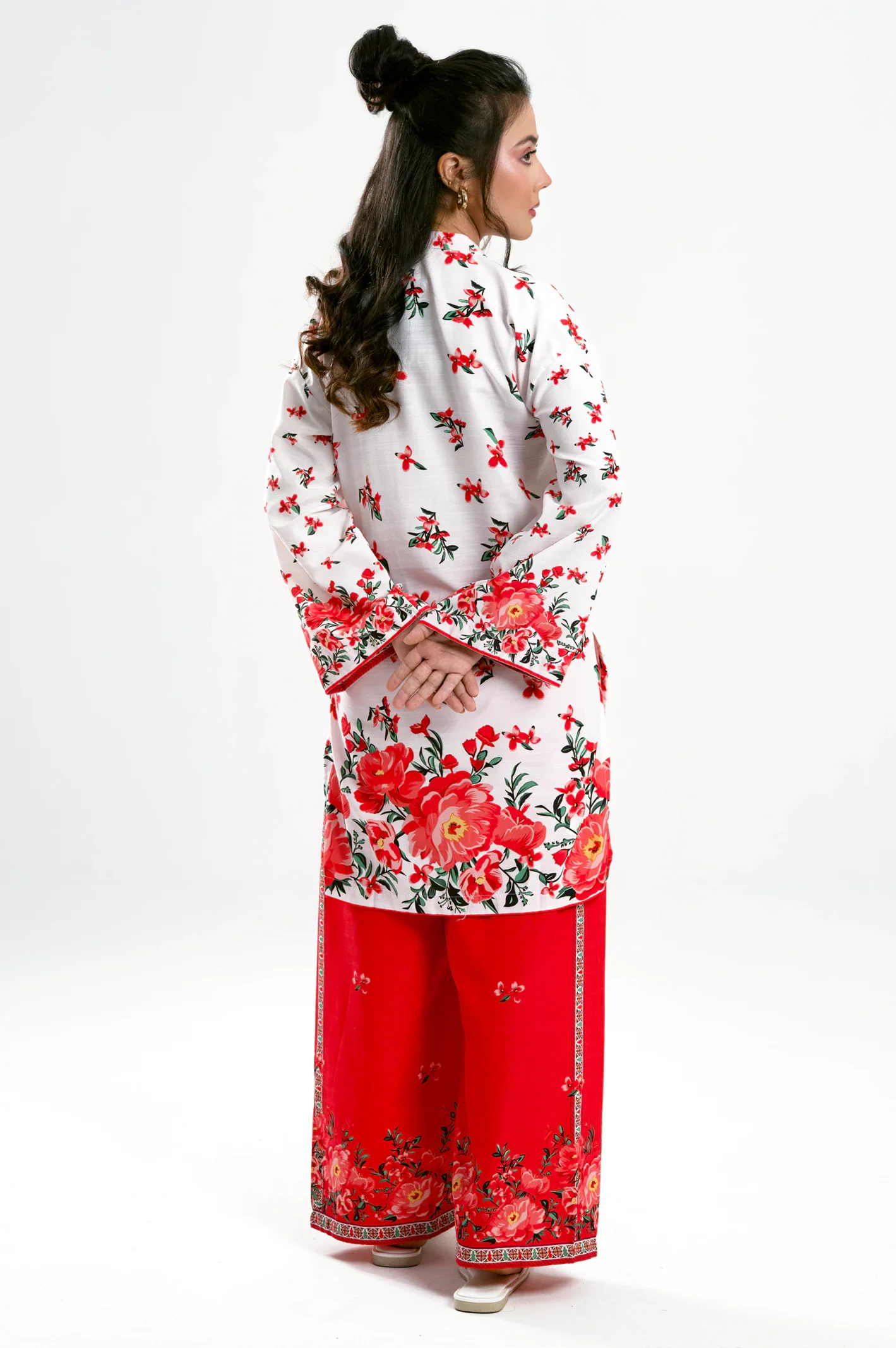 White Printed 2PC - Image 4