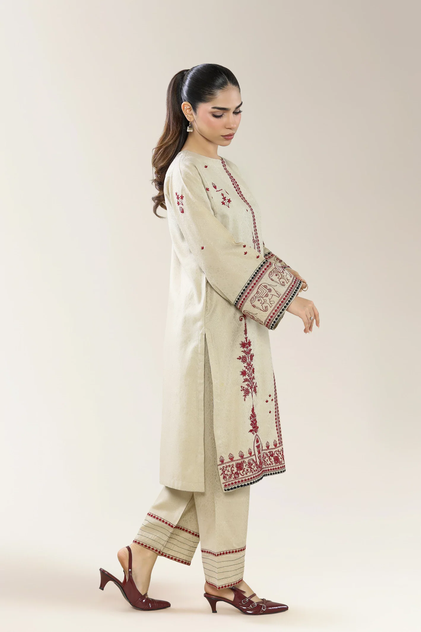 Embroidered 2PC - Image 4