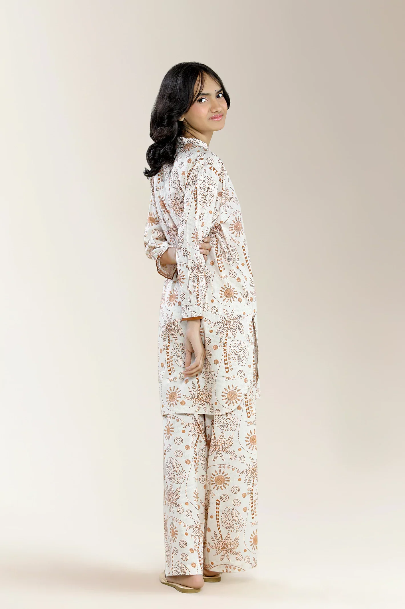 Embroidered Cambric Beige Teens 2PC - Image 2