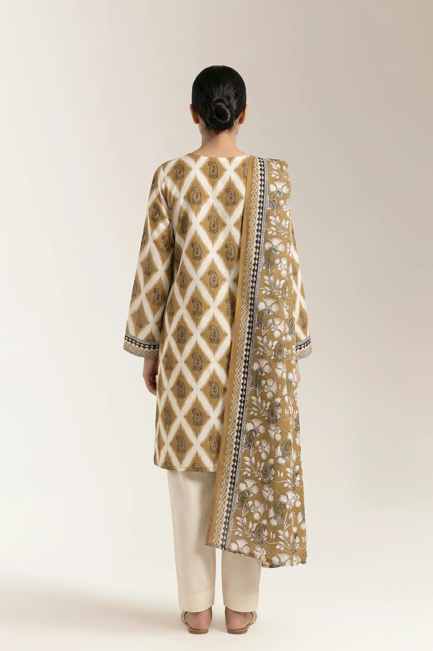 Printed Lawn-Mustard Unstitched 3PC - Image 2